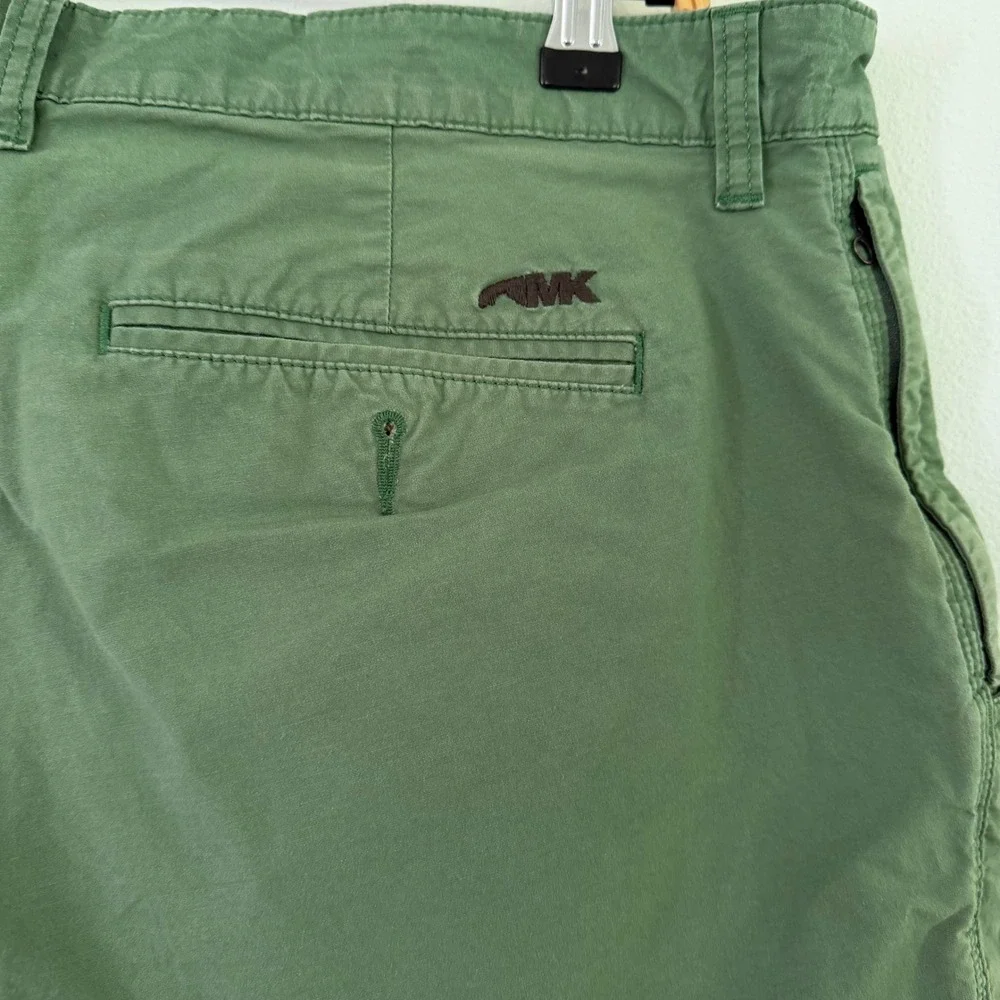 Mountain Khakis Mens Olive Green Classic Fit Chino Shorts Size 40x8 Cotton Blend